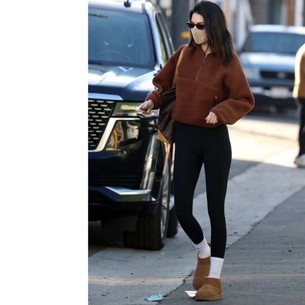 🎁  UGG Classic Ultra Mini Women's Ankle Boot - Picture 14 of 14